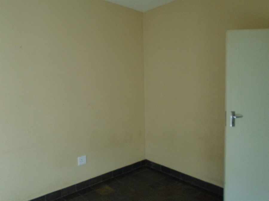 To Let 1 Bedroom Property for Rent in Dassie Rand North West